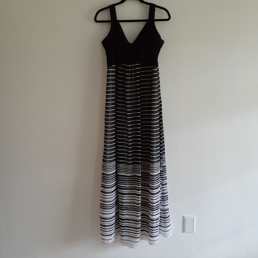 Sami & Jo Maxi Dress Size Large